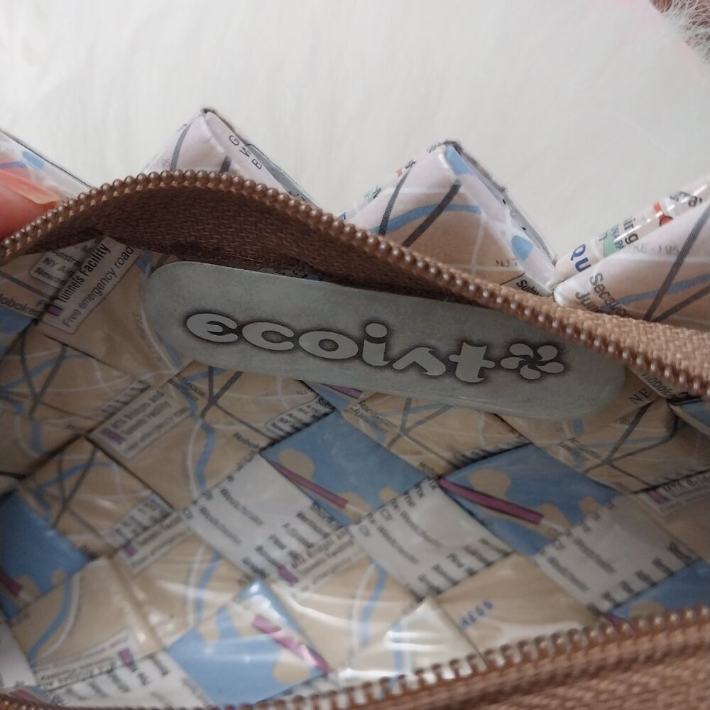 3413 Small Ecoiat Wristlet Purse Made From Folded Maps - Picture 5 of 5
